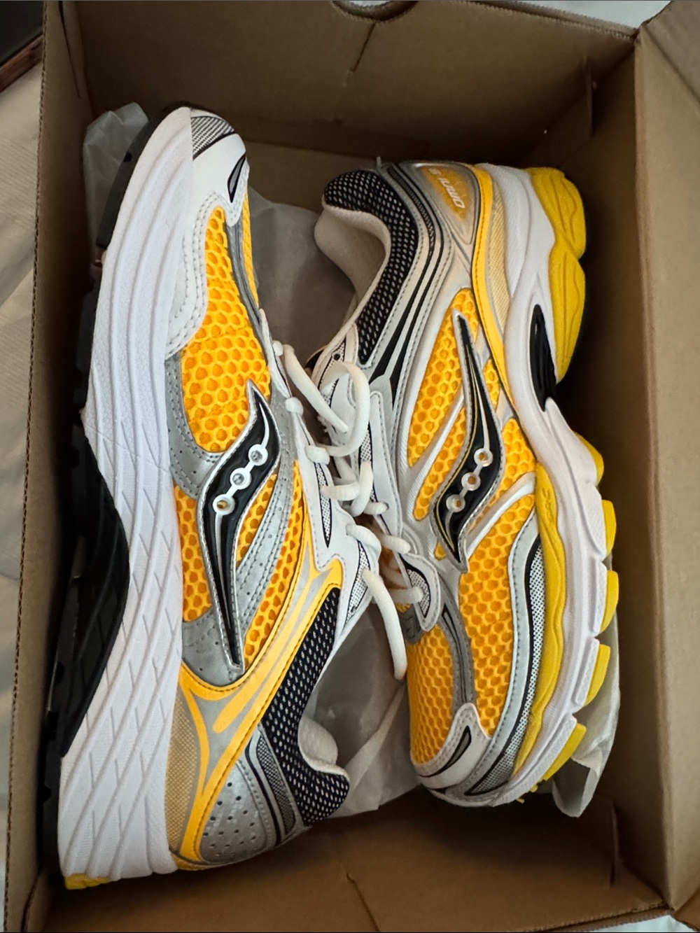 Saucony Kids Yellow White and Black Mesh Sneakers